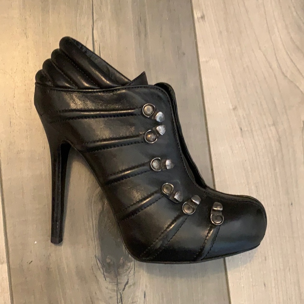 Alexander McQueen shoes worn once